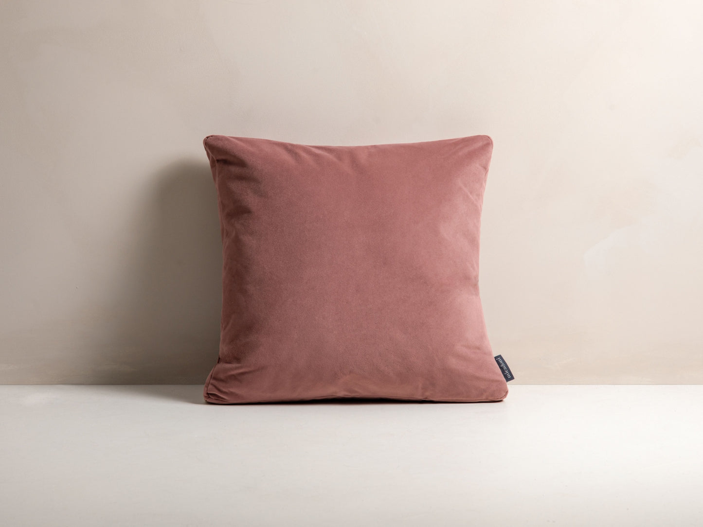 Kissen Samt Blau Mono — Pink