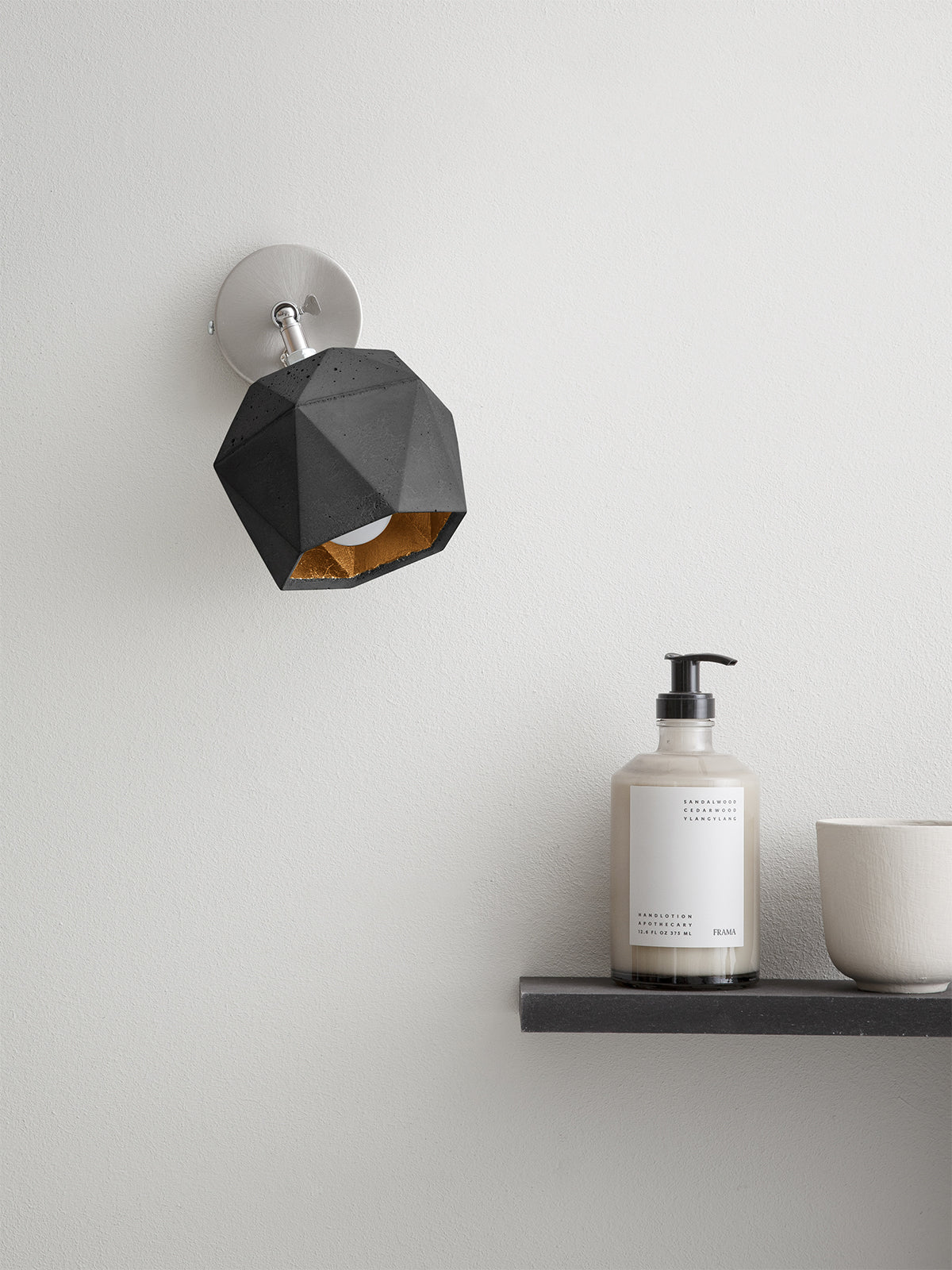 Sconces - HOMMOX luxury furniture and designer lighting