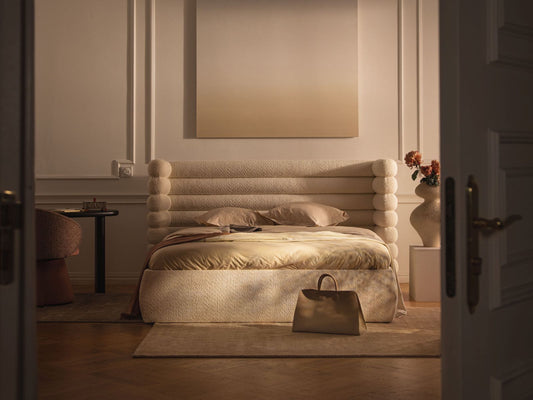 Bett Samt Beige Mount — Wohnbeispiel