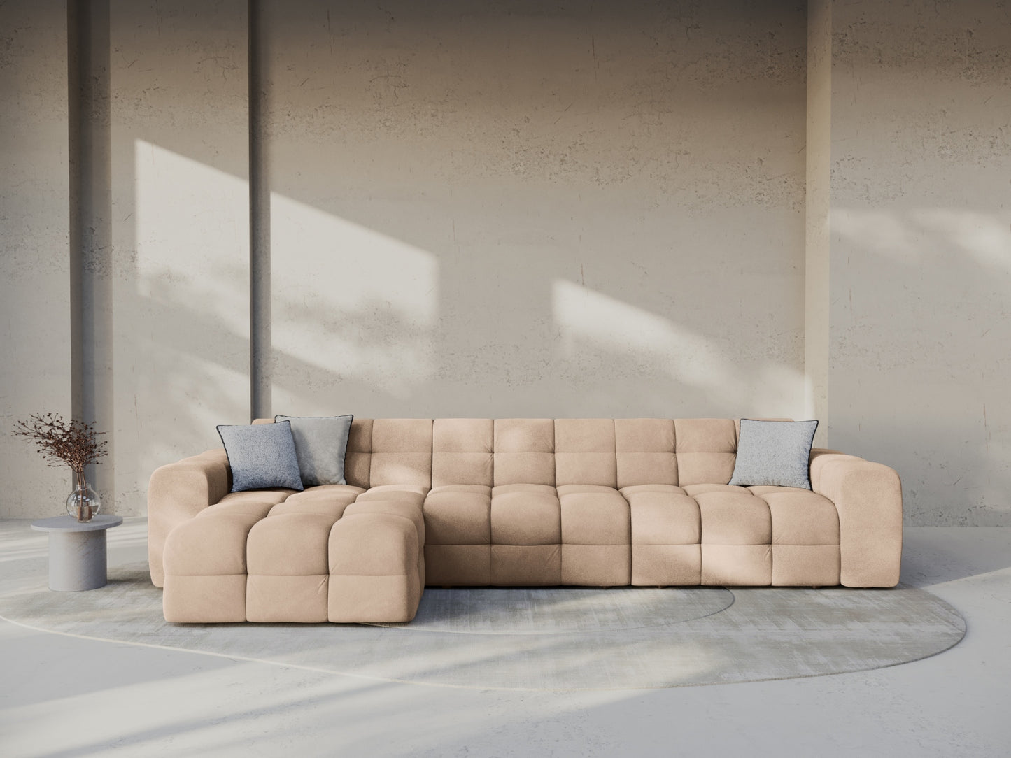 Ecksofa Samt Almond Beige Kendal — Wohnbeispiel