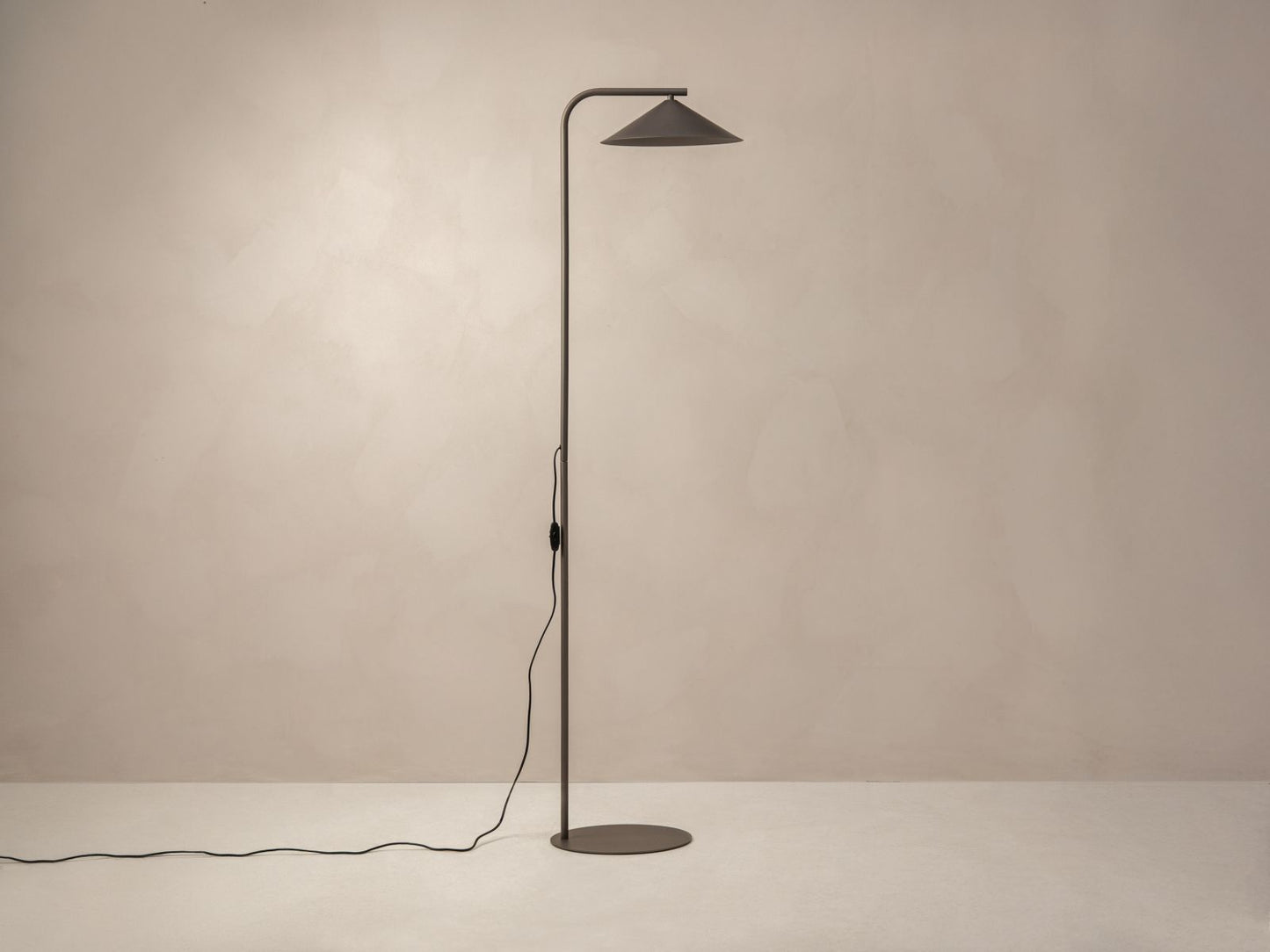 Nocte Floor Lamp — Brown