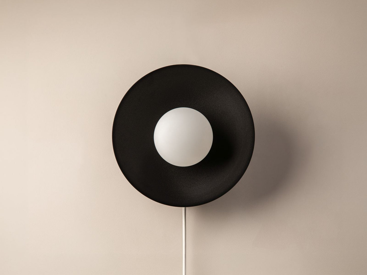 Mist Wall Lamp — Black