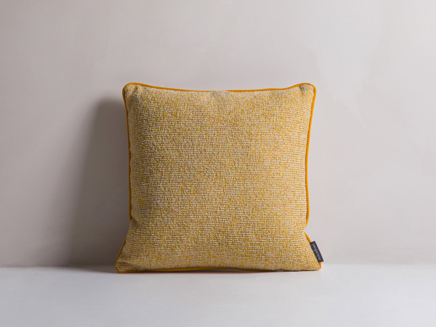 Kissen Structured Fabric, Velvet Beige Melange, Light Beige, Black Celine — Mustard Melange, Light Beige, Yellow