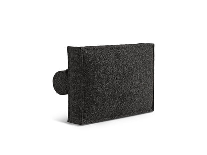 Kissen Bouclé Anthrazit Nuria — Wohnbeispiel
